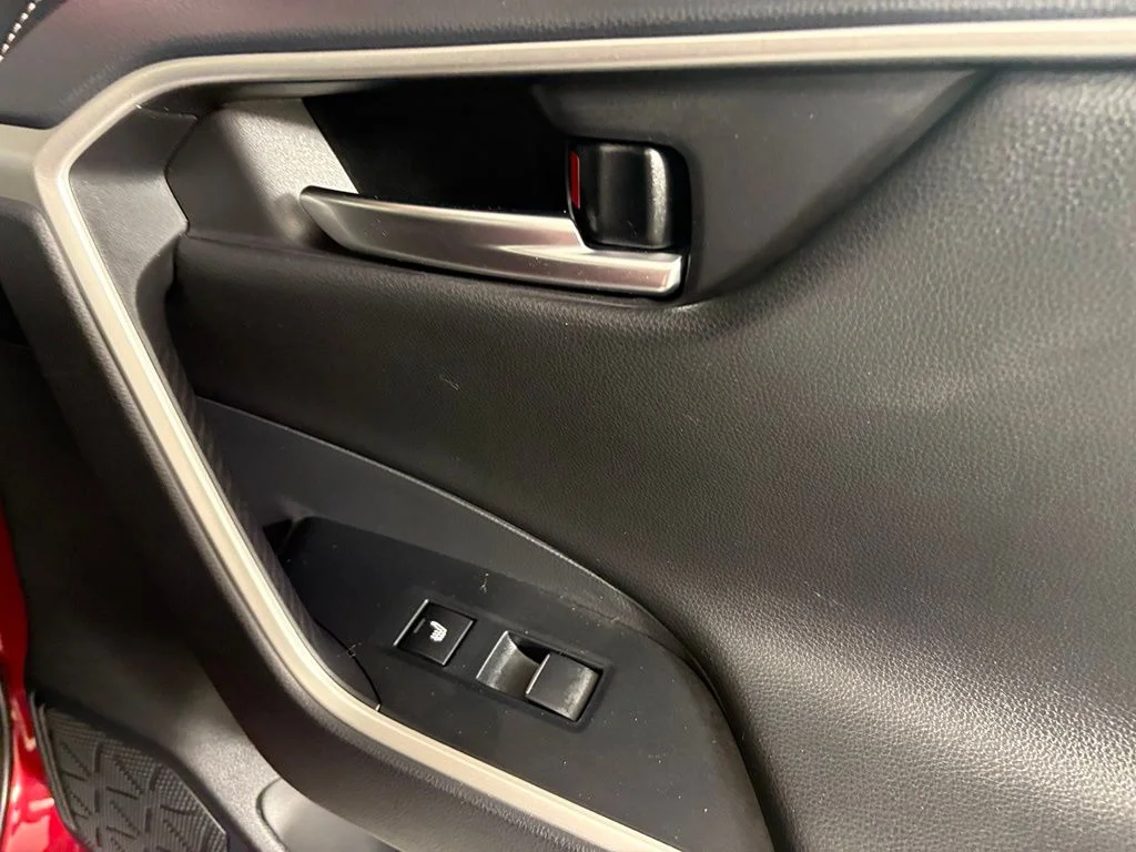 2019 Toyota RAV4 Limited - Photo 16