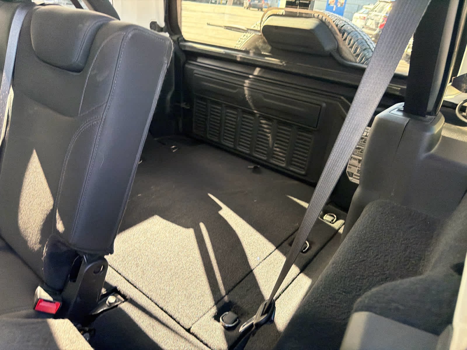 Used 2018 Black Clearcoat Jeep Sport S image 13