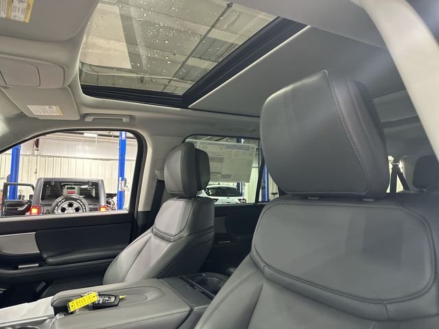 New 2027 Black Ford Active image 20