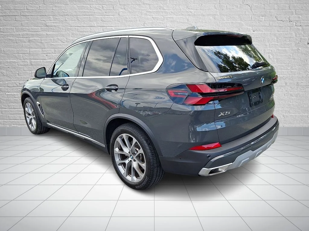 Used 2026 Gray Metallic BMW xDrive40i image 6