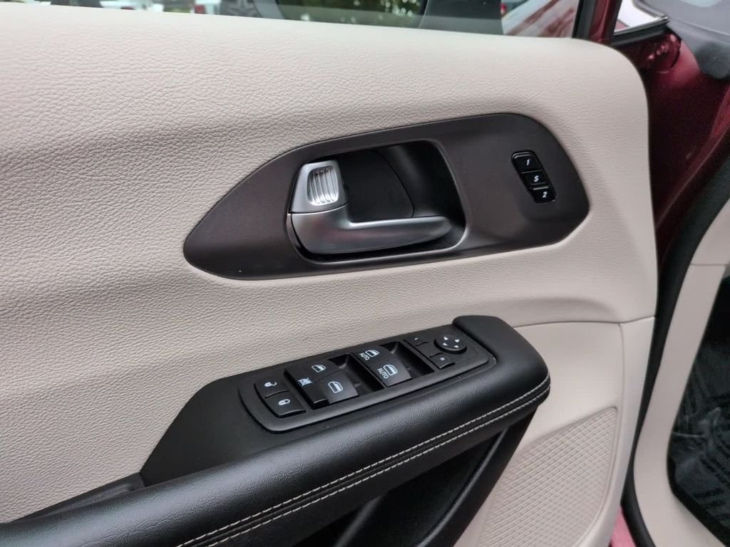 Certified Used 2023 Velvet Chrysler Touring L image 16