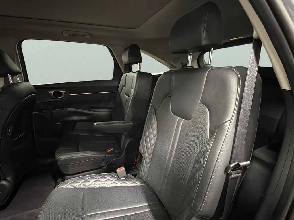 Used 2021 Everlasting Silver Kia SX Prestige X-Line image 16