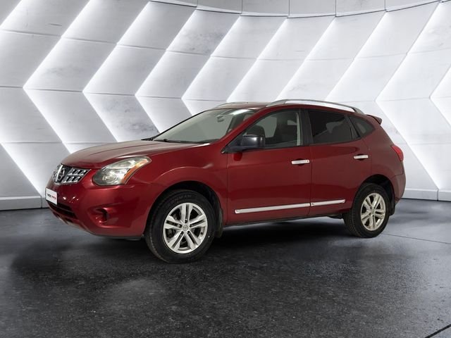 Used 2015 Red Nissan S image 3
