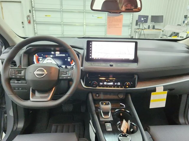 New 2026 Gray Nissan Platinum image 26