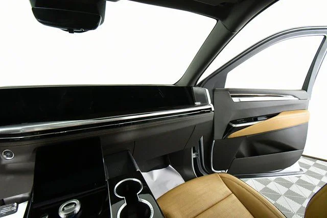 2026 Cadillac Escalade ESV Luxury - Photo 13