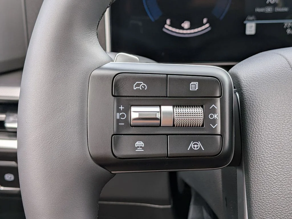 New 2026 White Hyundai SE image 16