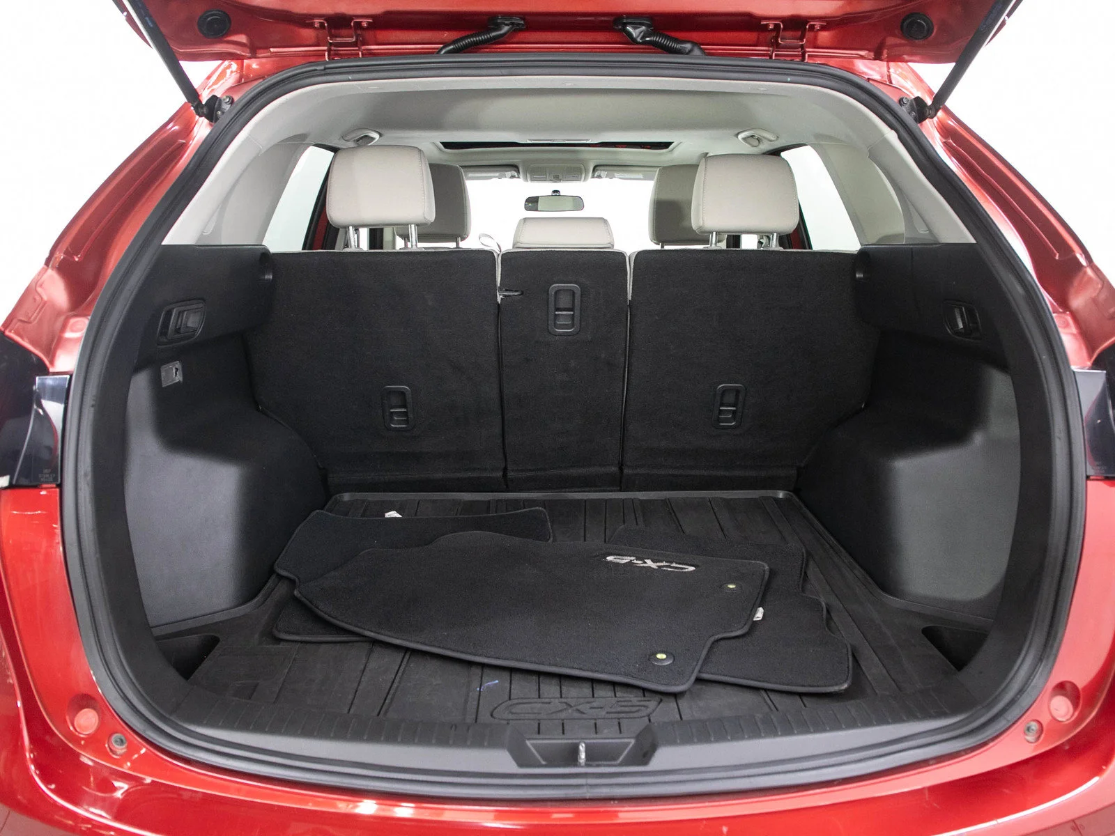 Used 2015 Soul Red Metallic Mazda Touring image 9