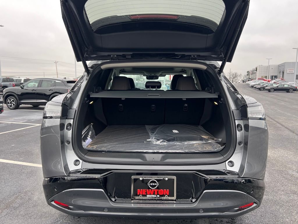New 2026 Gun Metallic Nissan Platinum image 37