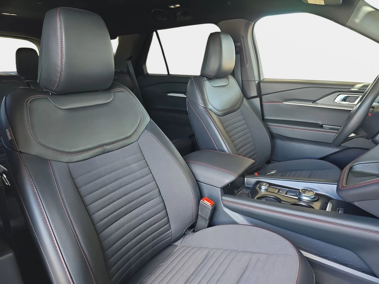 Used 2025 Black Metallic Ford ST-Line image 12