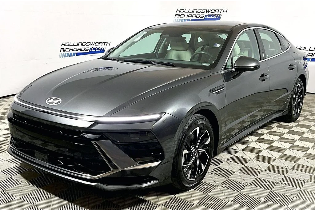 2025 Hyundai Sonata SEL's photo