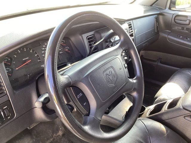 Used 2003 Maroon Dodge SLT image 14