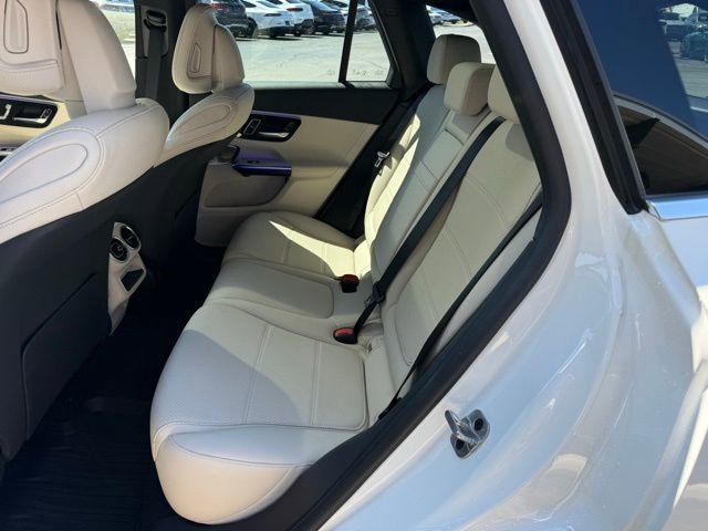 New 2026 Polar White Mercedes-Benz GLC 300 image 16