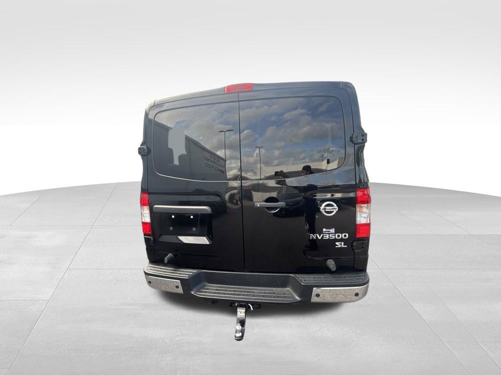 Used 2021 Black Nissan SL image 5