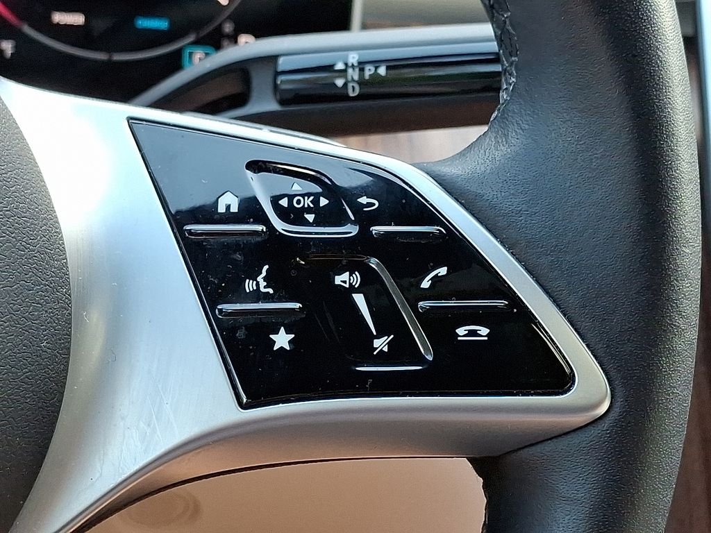 2025 Mercedes-Benz C-Class Sedan C 300 - Photo 21