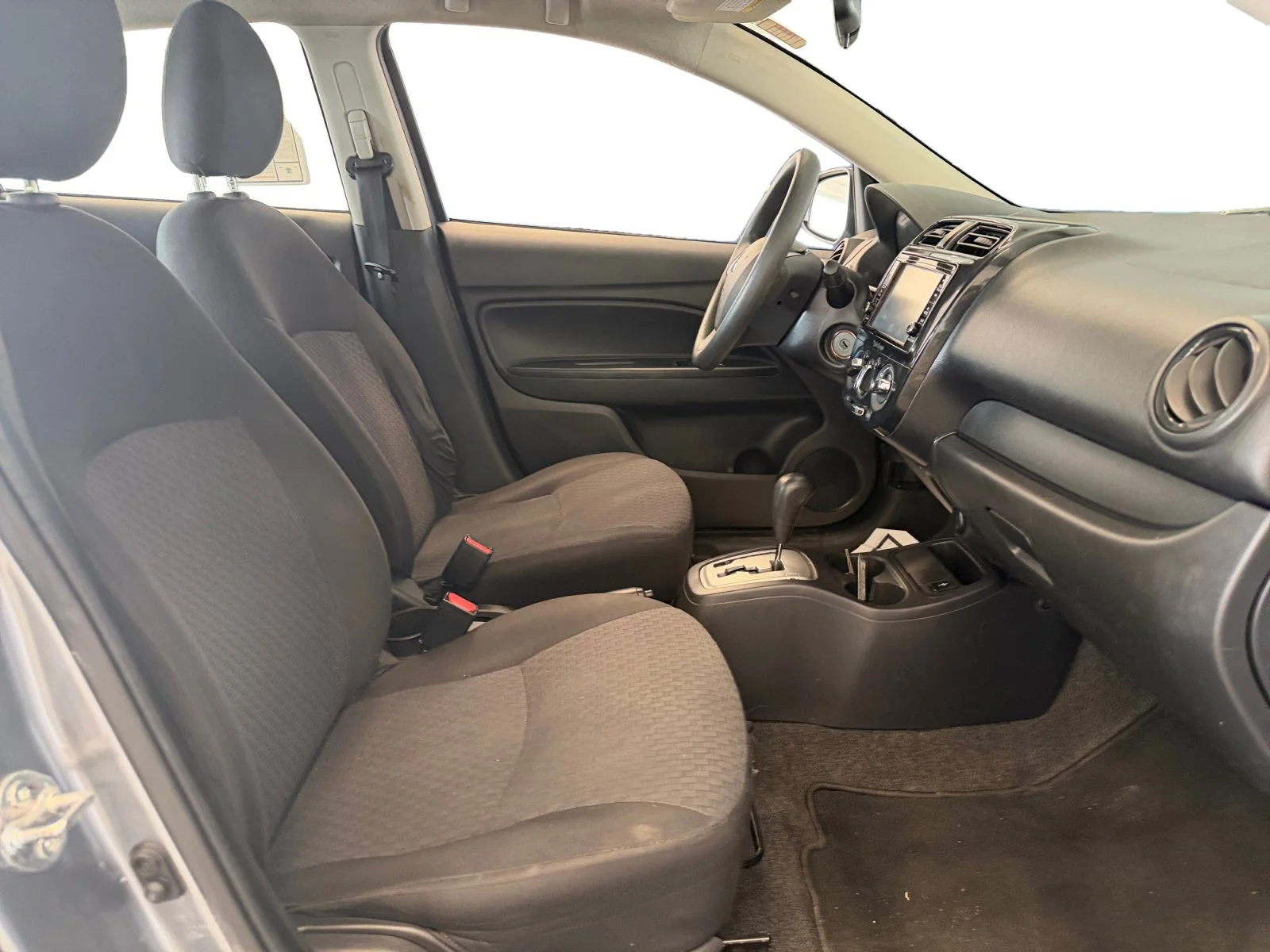 Used 2018 Gray Mitsubishi ES image 24