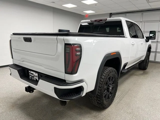 Used 2024 White GMC AT4 image 10