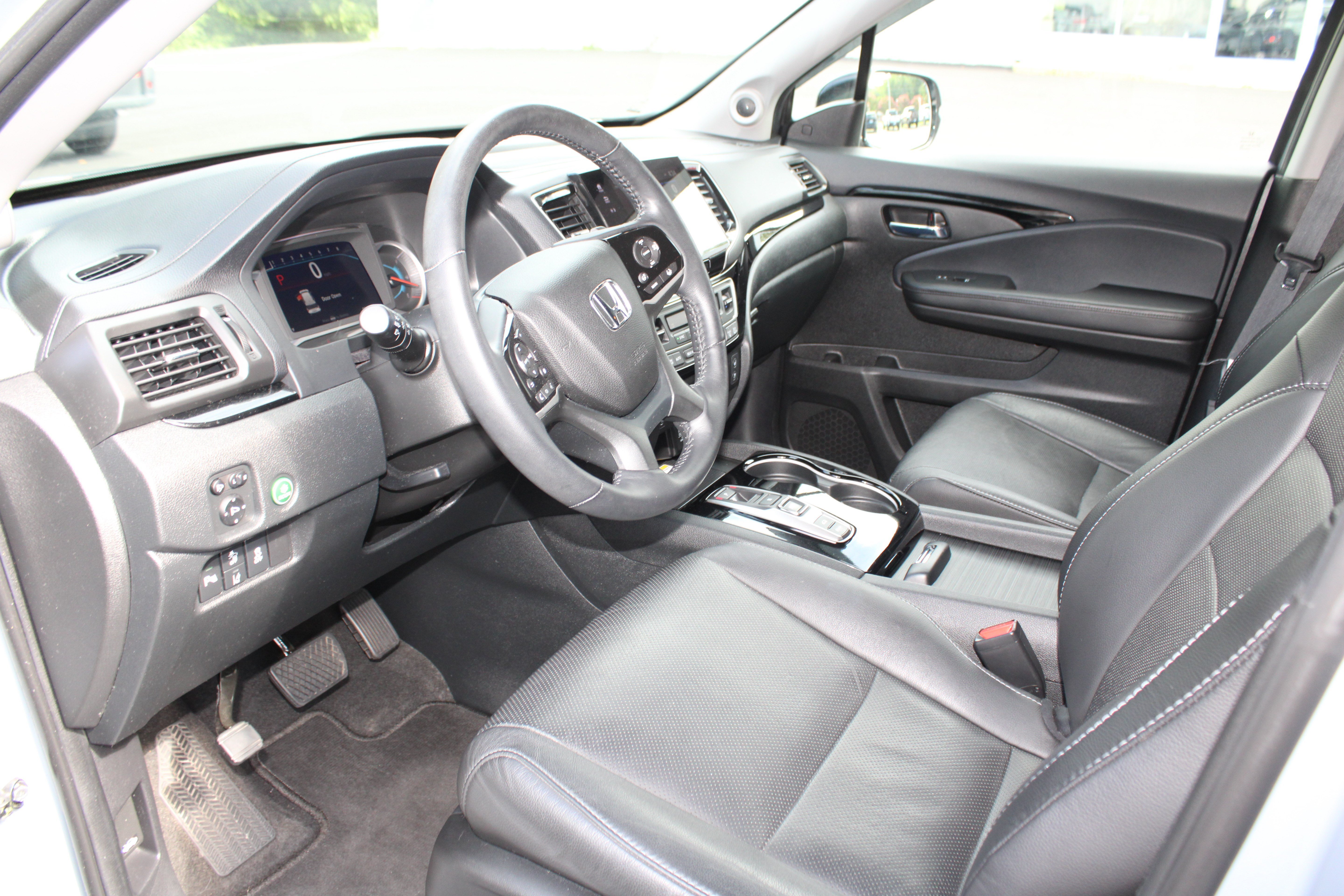 Used 2022 Sonic Gray Pearl Honda Elite image 18