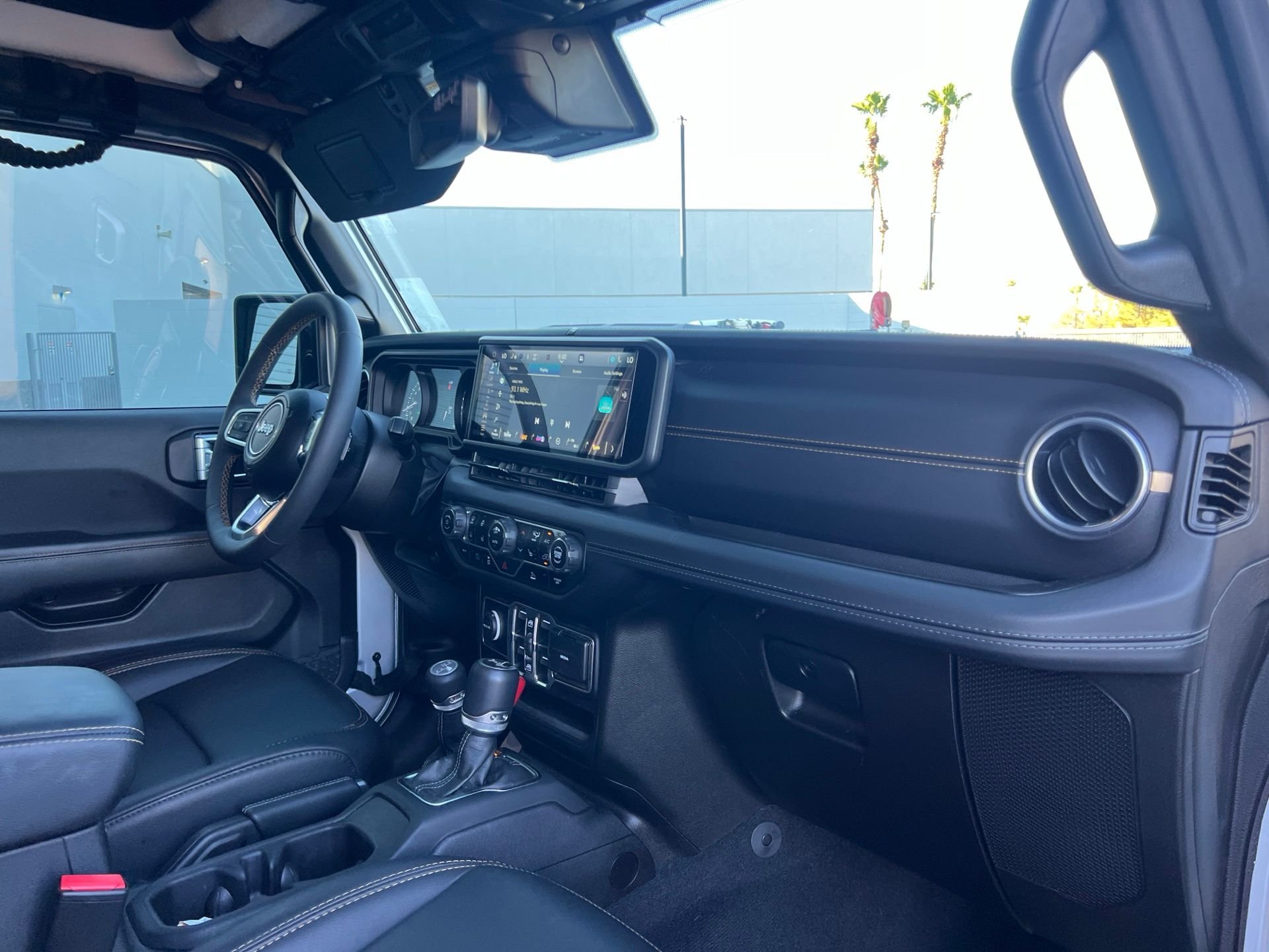 Used 2024 Silver Jeep Sahara 4xe image 27