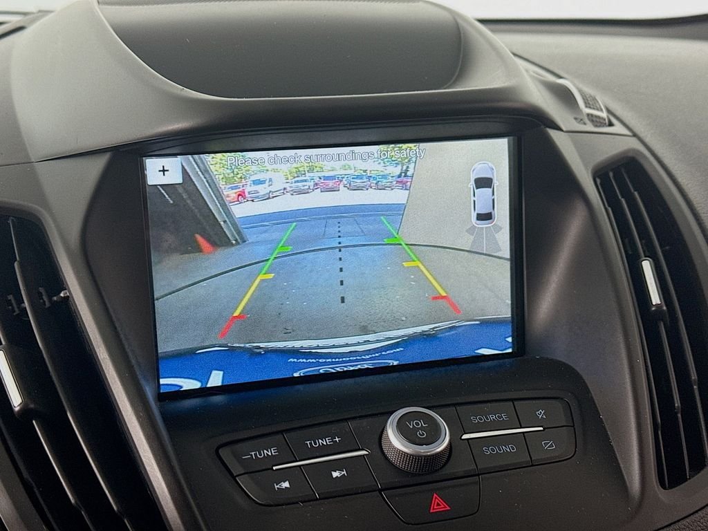 Used 2019 Oxford White Ford SEL image 4