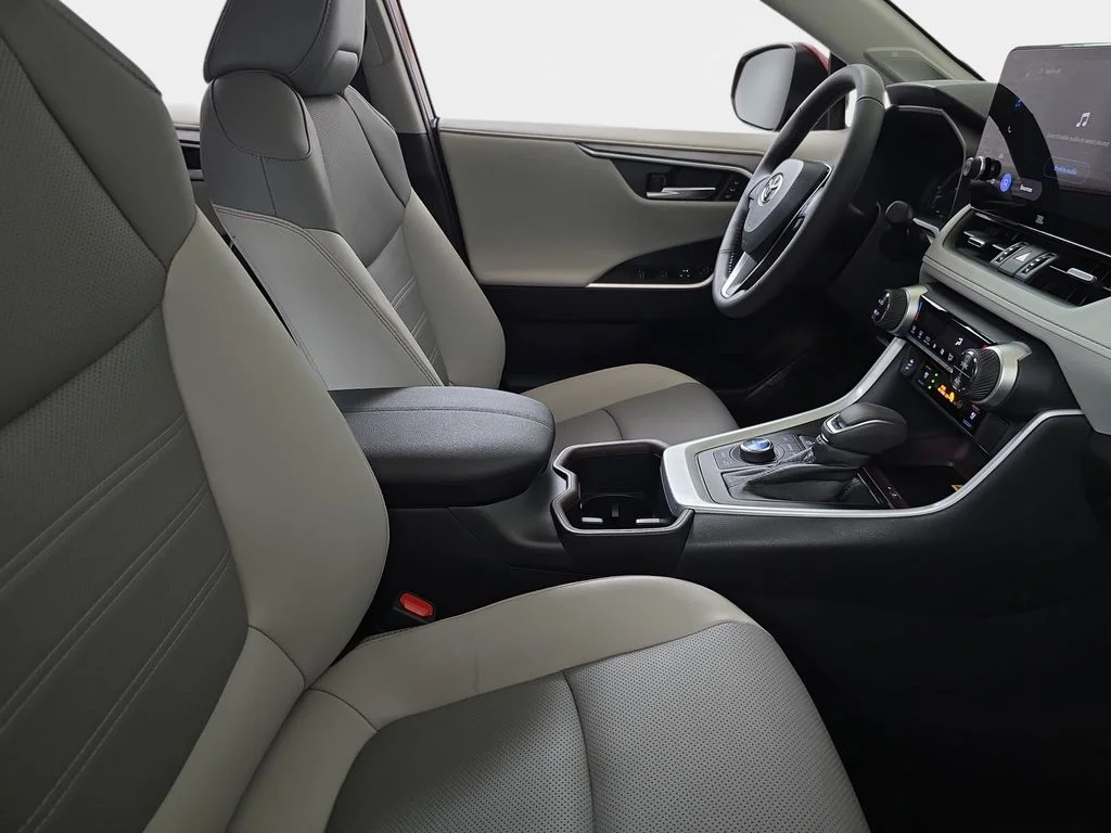 Used 2025 Red Toyota Limited image 10