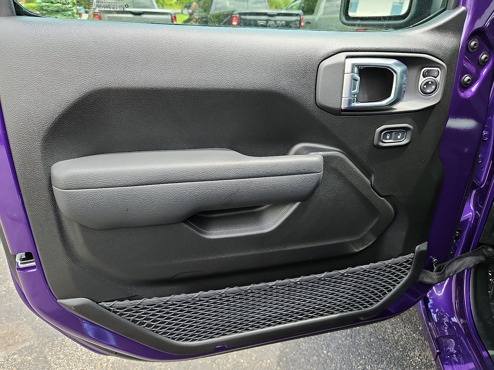 New 2026 Reign Exterior Paint Jeep Sport S image 10