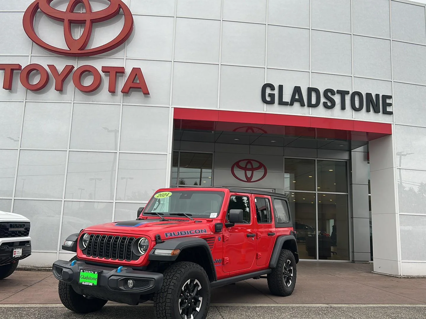 Used 2024 Firecracker Red Clearcoat Jeep Rubicon image 1