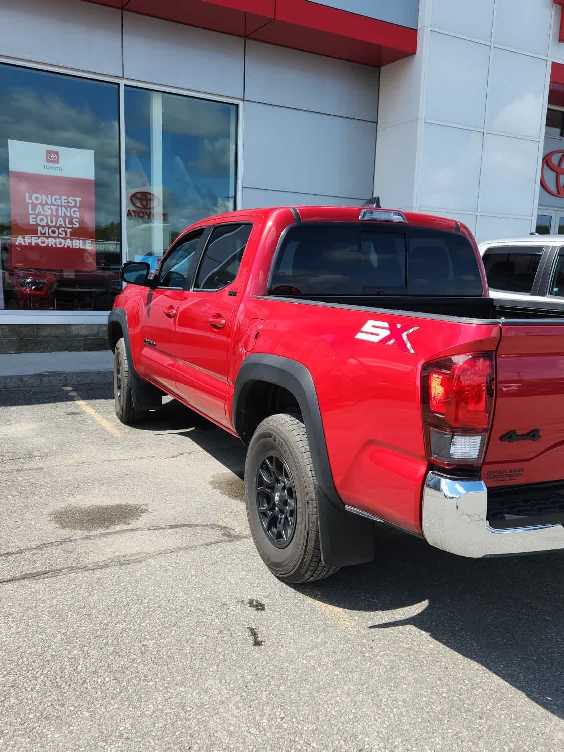 Used 2023 Barcelona Red Metallic Toyota SR5 image 4