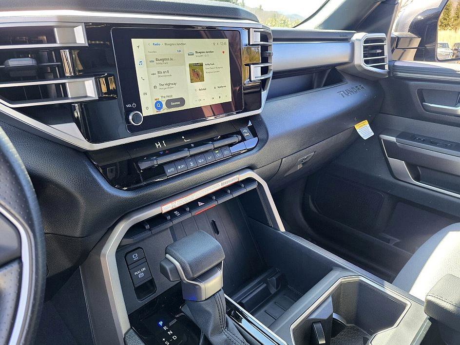 2025 Toyota Tundra SR5 - Photo 20