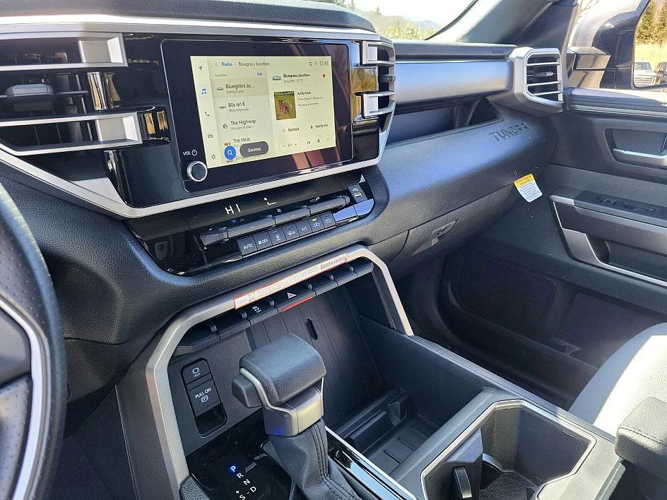 2025 Toyota Tundra SR5 - Photo 20
