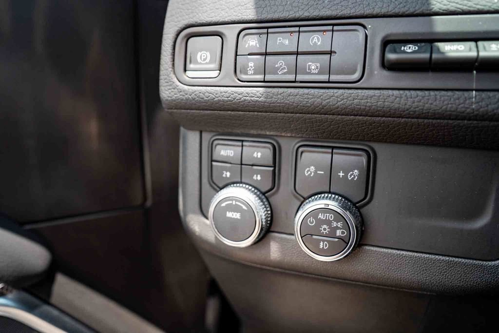 Used 2024 Black GMC Denali image 13