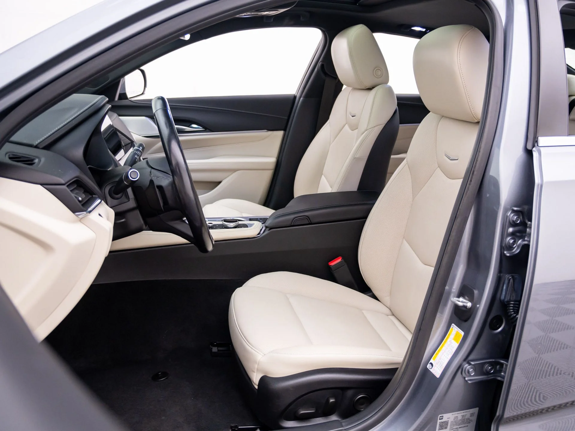 Used 2022 Gray Cadillac Premium Luxury image 15