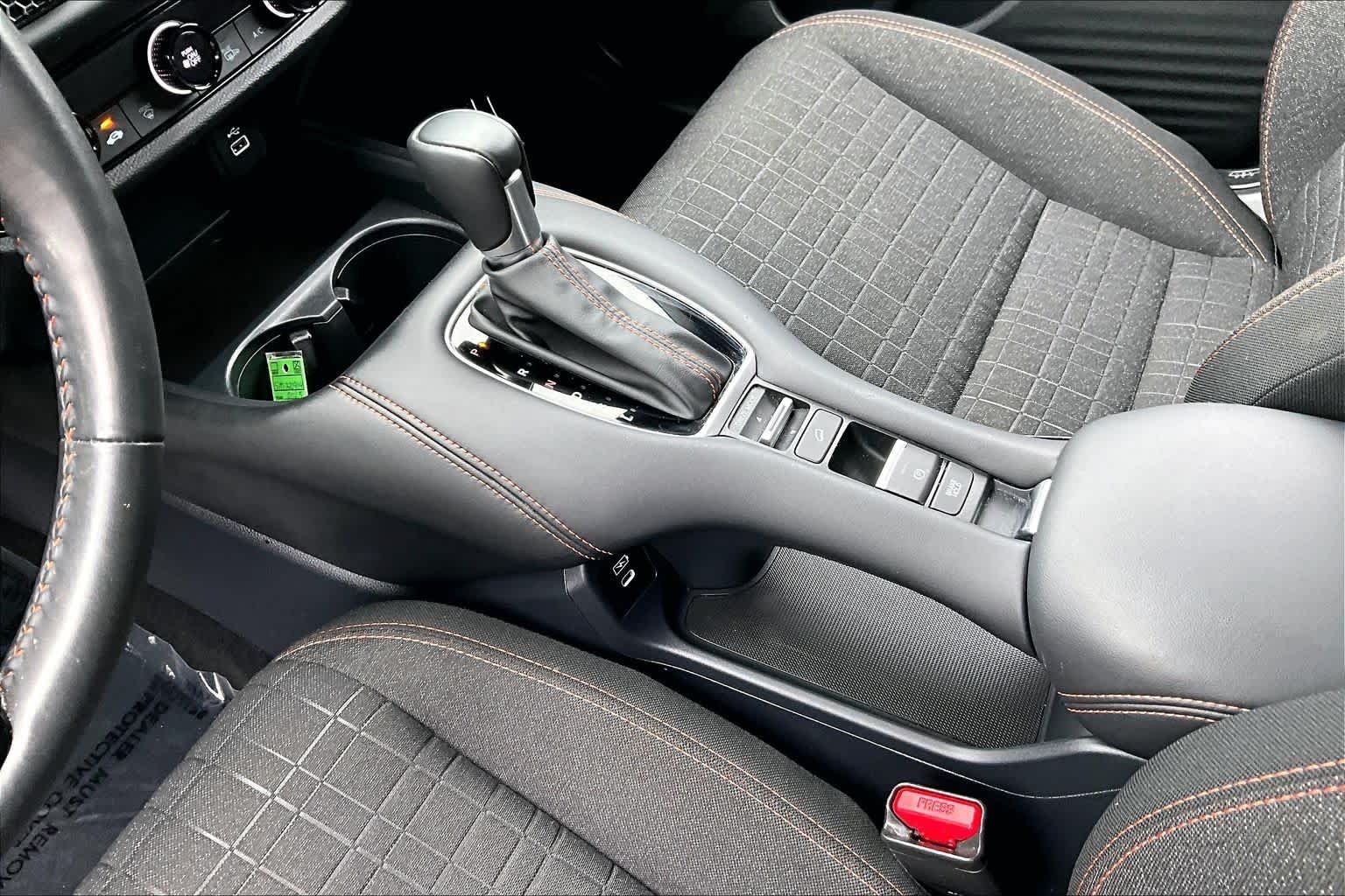 2025 Honda HR-V Sport - Photo 17