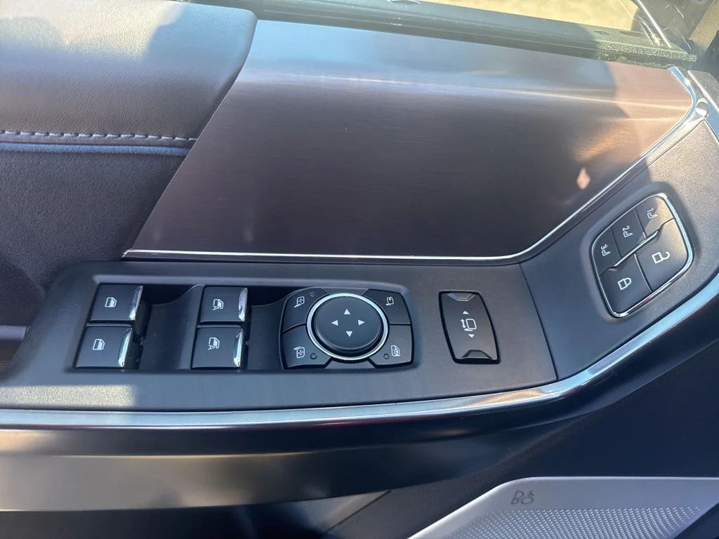 New 2026 Glacier Gray Metallic Tri-Coat Ford F-250® Platinum® image 34