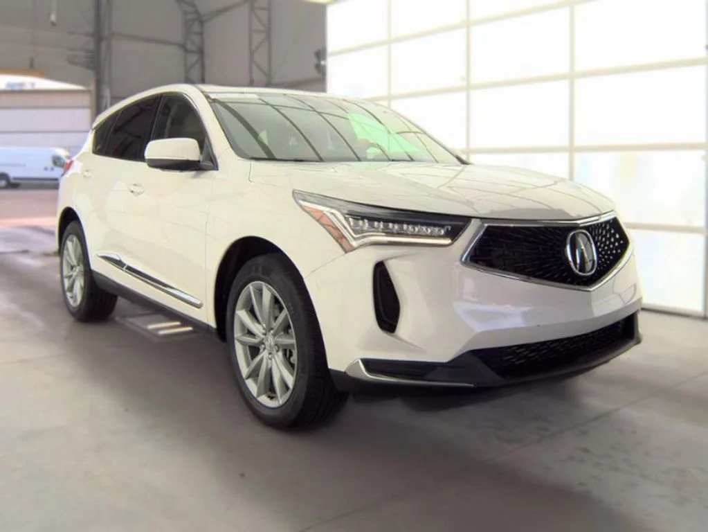 Used 2023 Platinum White Pearl Acura Base image 4