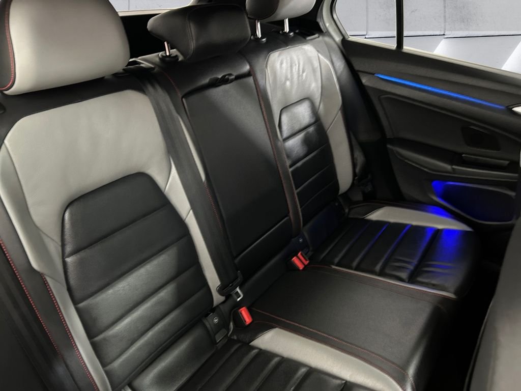 Used 2022 White Volkswagen Autobahn image 16