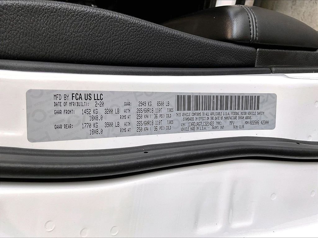 Used 2020 White Dodge SXT Plus image 37