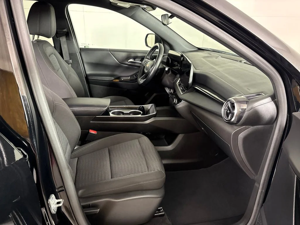 Used 2025 Black Chevrolet LT image 15
