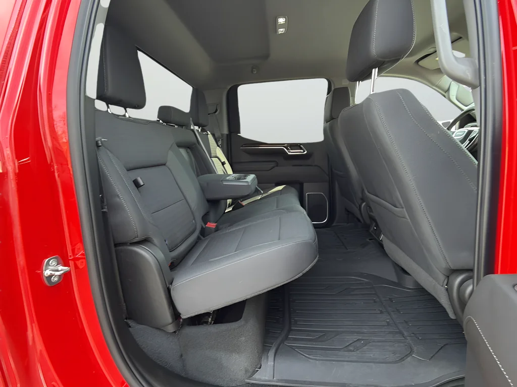 Used 2022 Red GMC Elevation image 14