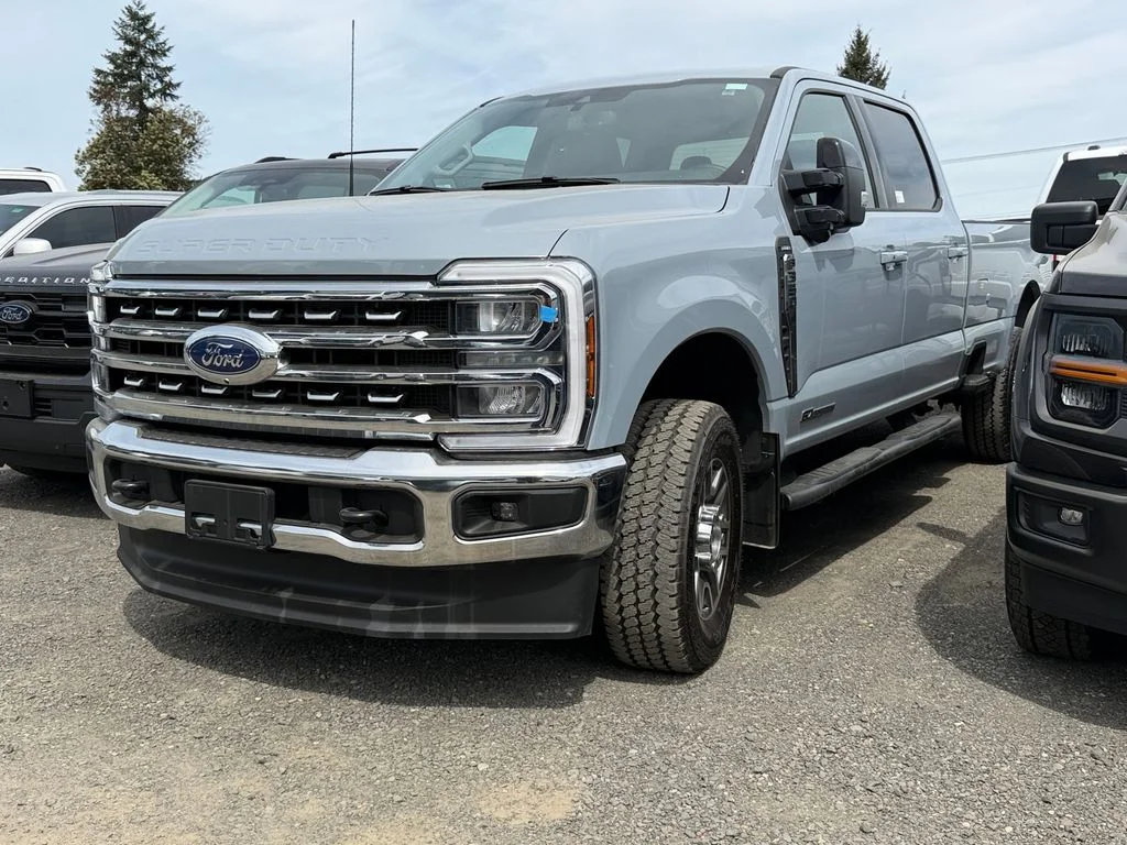 2025 Ford F-350 Lariat 4x4 Crew Cab 176 in SRW's photo