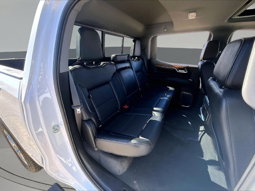 Used 2023 White GMC Denali image 28