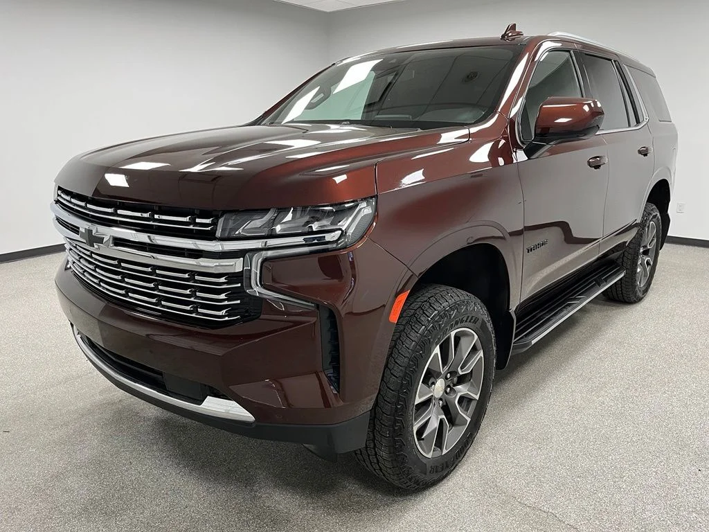 Used 2023 Red Chevrolet LS image 4