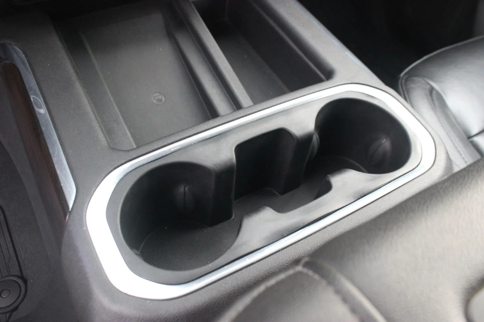 Used 2019 DARK SKY METALLIC GMC SLT image 22