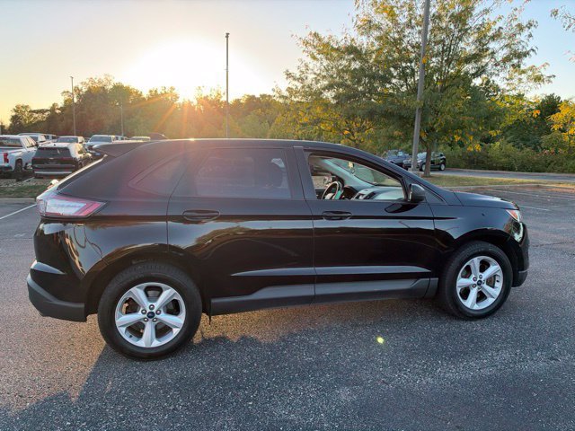 Used 2016  Ford SE image 4