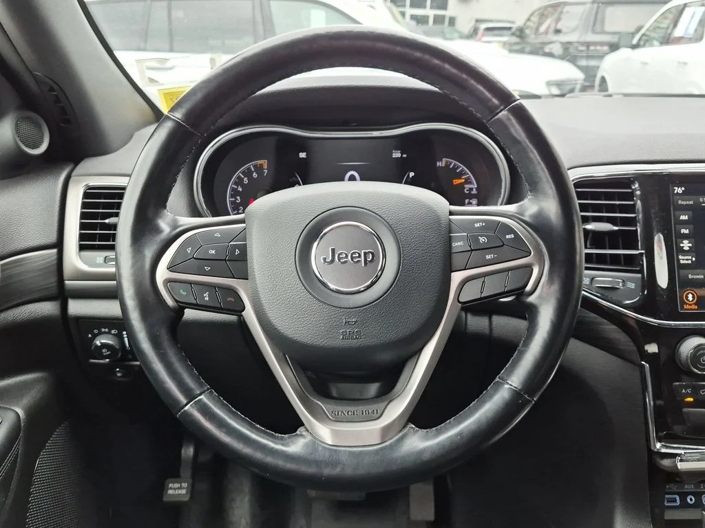 Used 2021 White Jeep Laredo X image 13