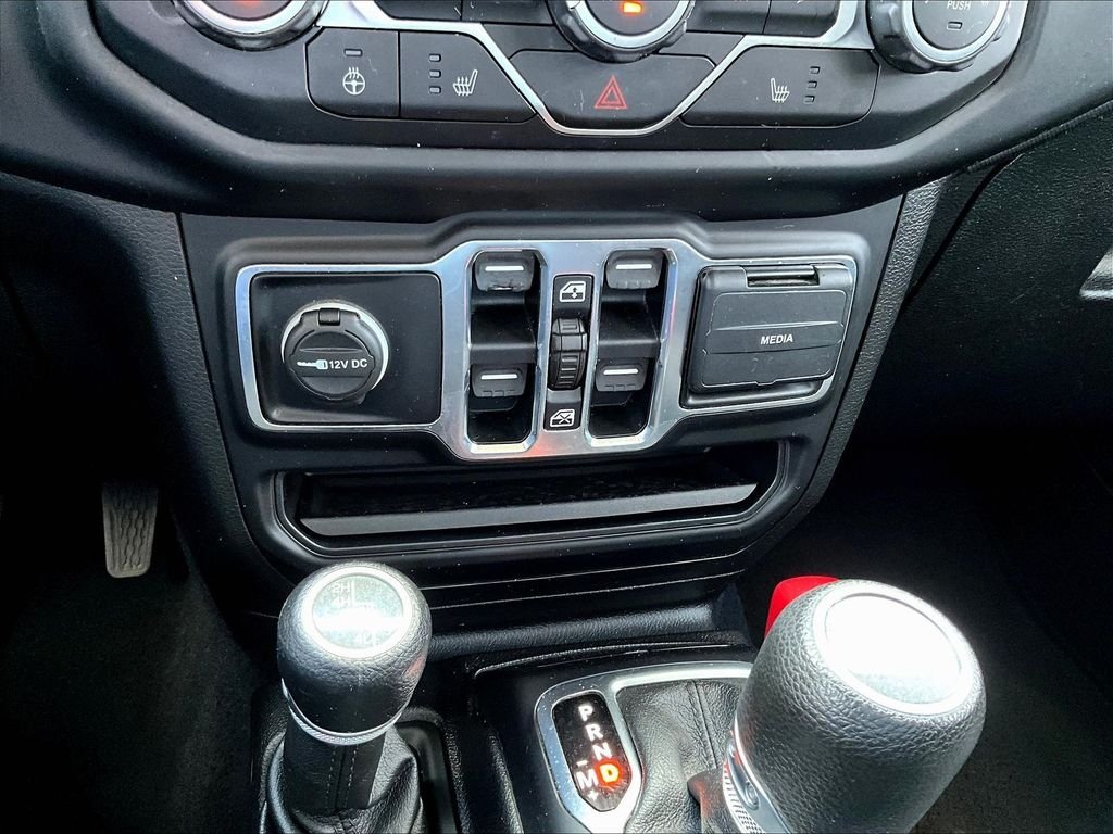 Used 2020 Gray Jeep Unlimited Sport Altitude image 15