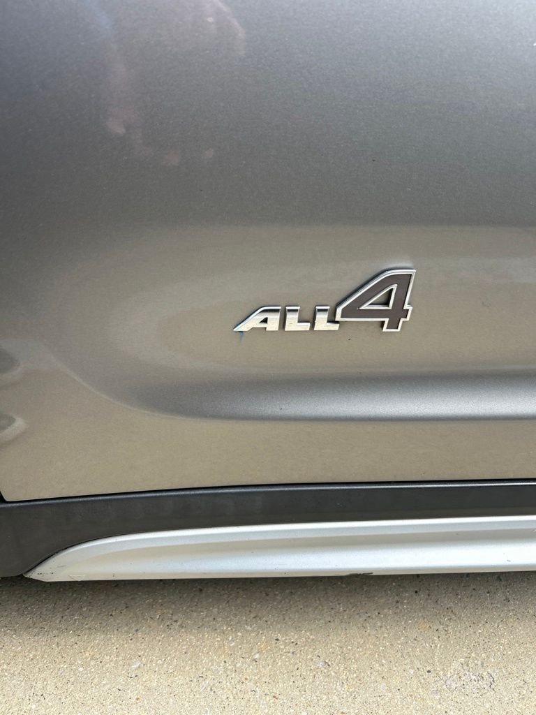 Used 2019 Silver Metallic MINI Signature image 4