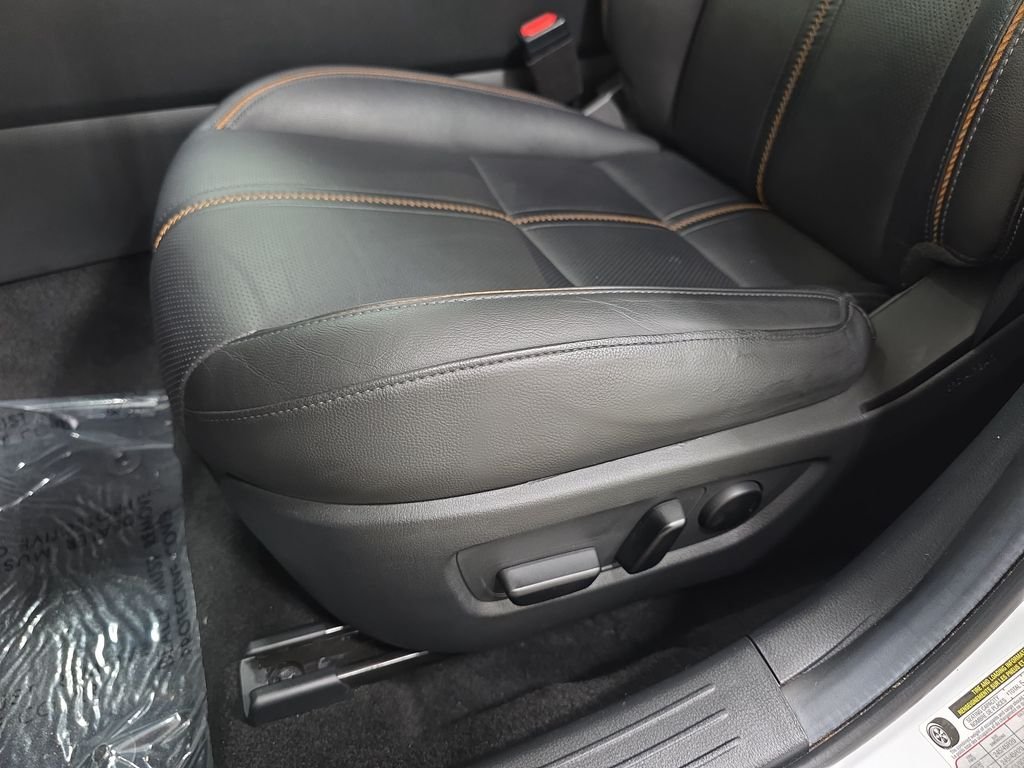 Used 2024 Wind Chill Pearl Mazda 2.5 Turbo image 29