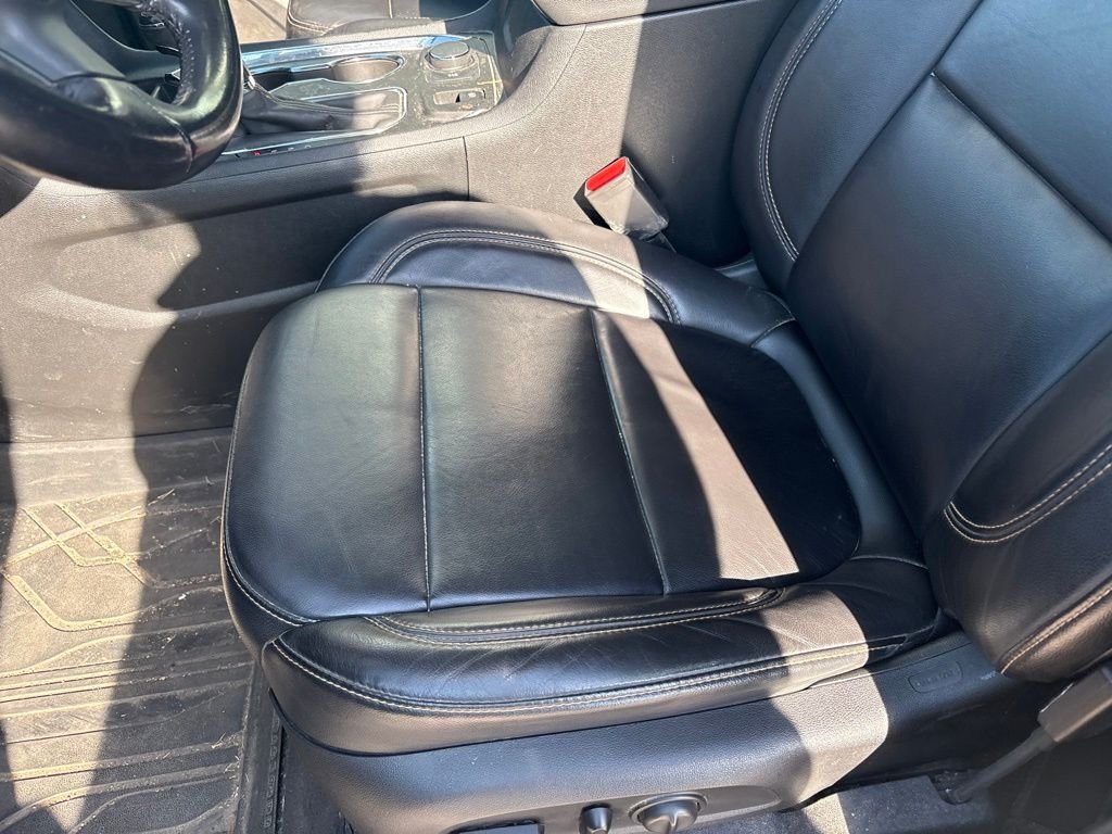 Used 2018 Satin Steel Metallic Chevrolet 3LT image 13