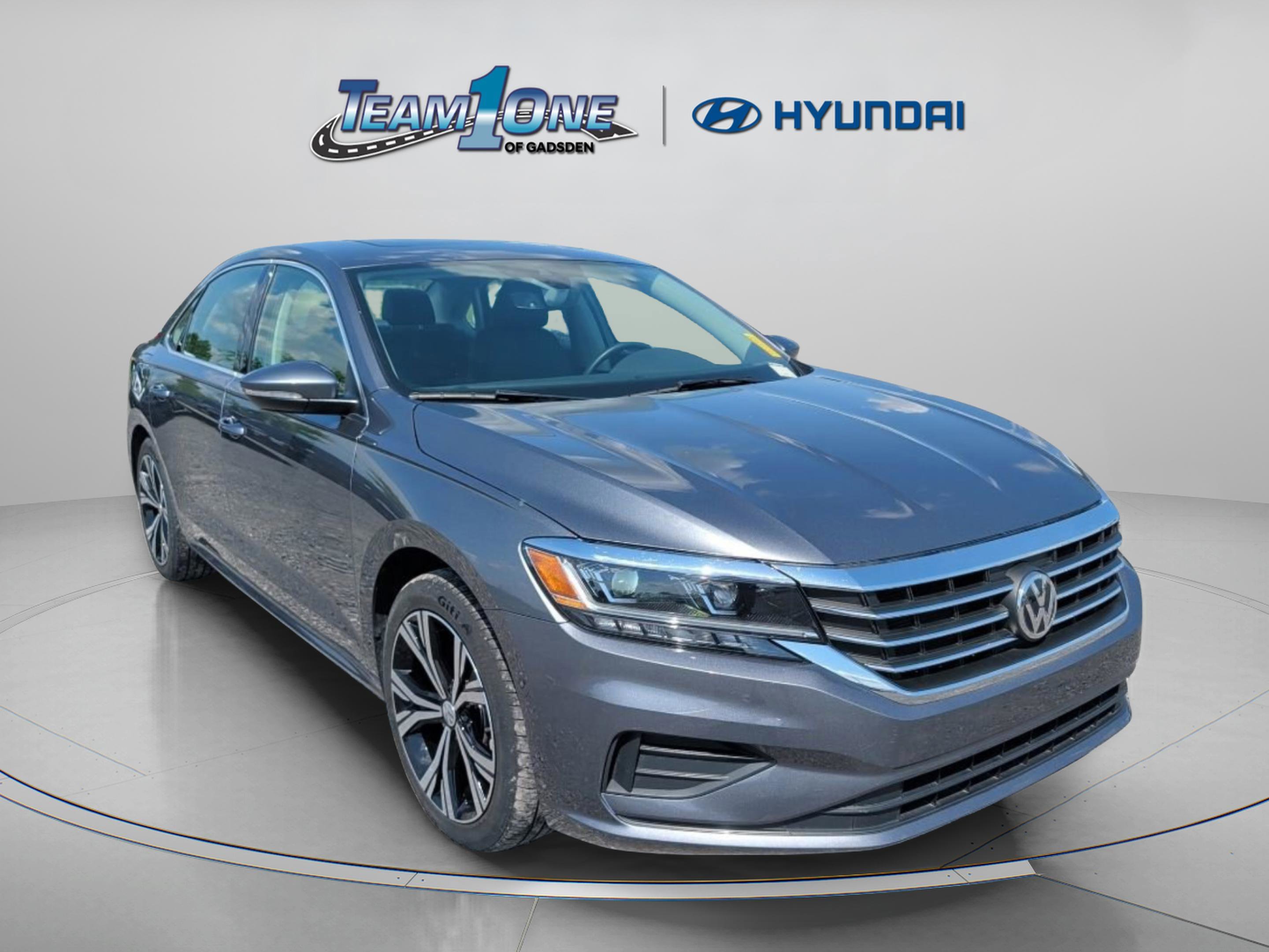2022 Volkswagen Passat 2.0T SE Auto's photo