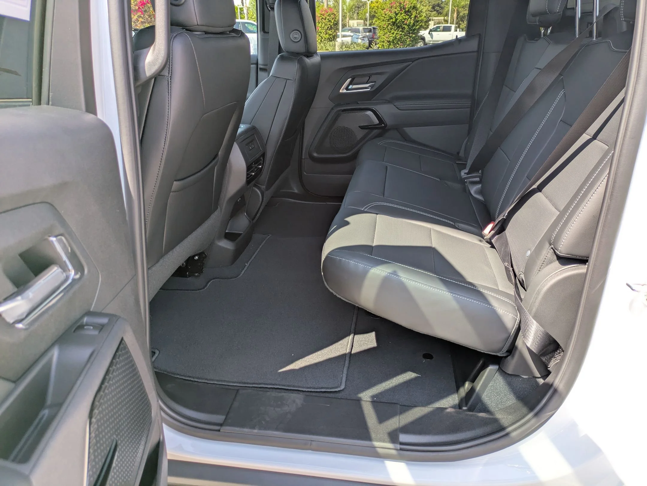 2026 Chevrolet Silverado EV LT - Photo 13